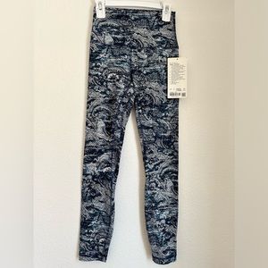 Lululemon 7/8 Align Blue Patterned Leggings • size 2
